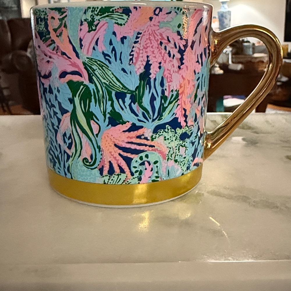 Lilly Pulitzer Gold Script Mug NEW!! - Picture 2 of 12